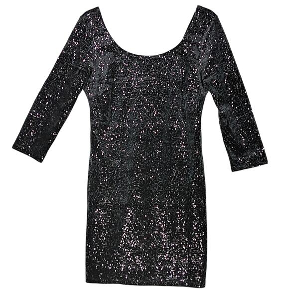 Sequined Cocktail Dress Size Small Bodycon Low Back Black 3/4 Sleeves No Tags - Picture 4 of 11